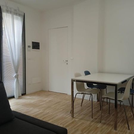 Apartment Via D'Apulia 11 Milano Exteriör bild