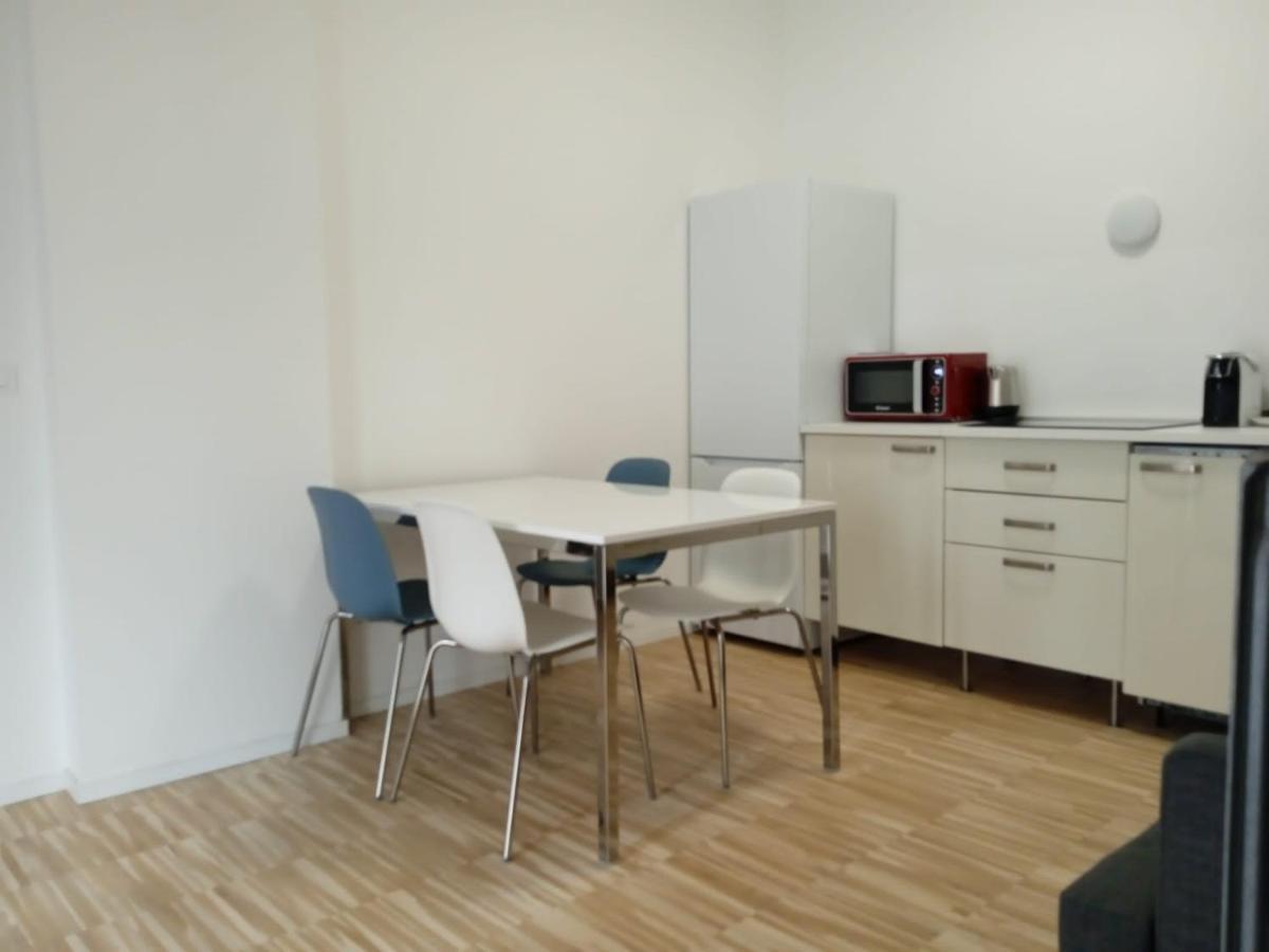 Apartment Via D'Apulia 11 Milano Exteriör bild