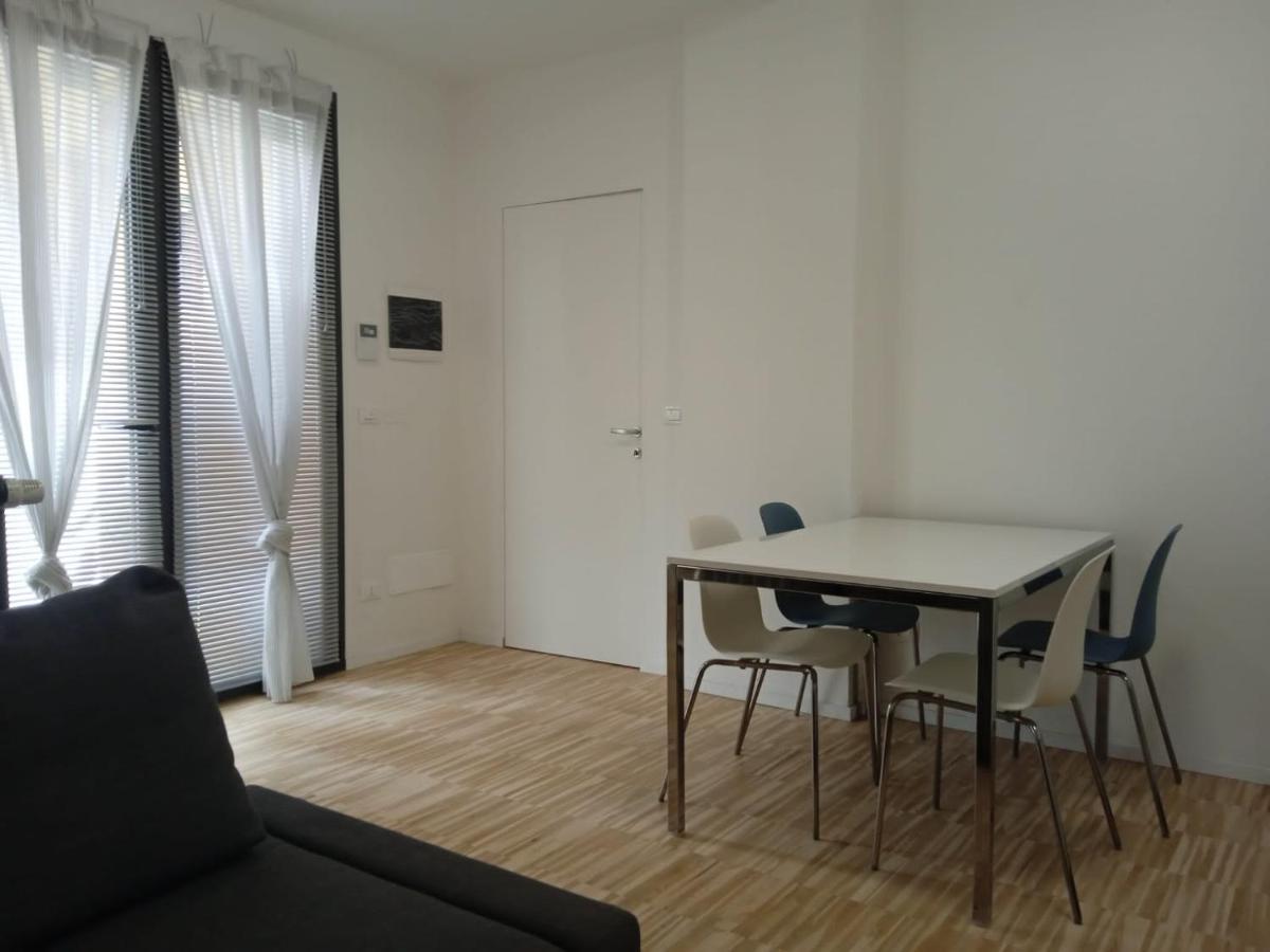 Apartment Via D'Apulia 11 Milano Exteriör bild